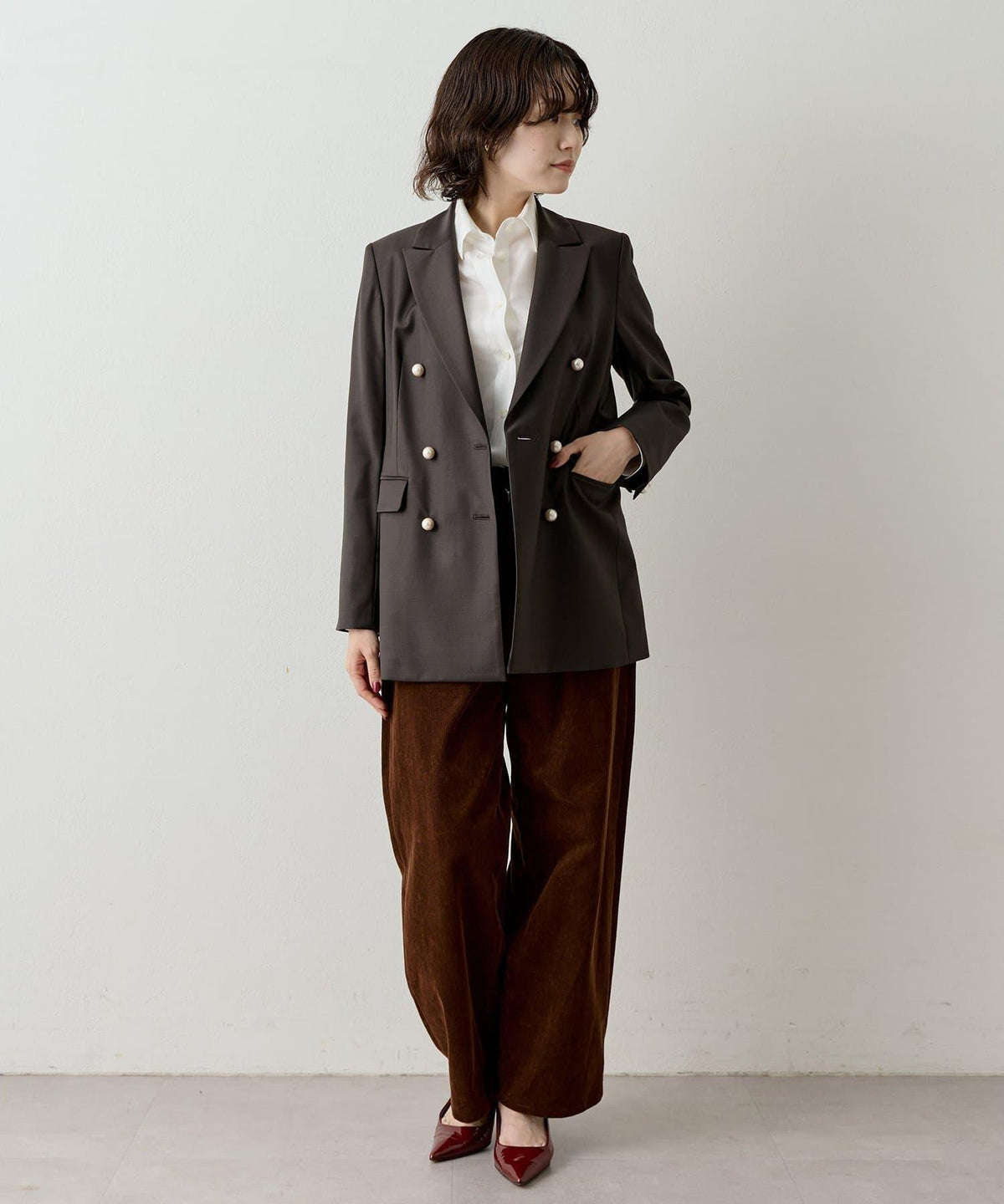 172605063