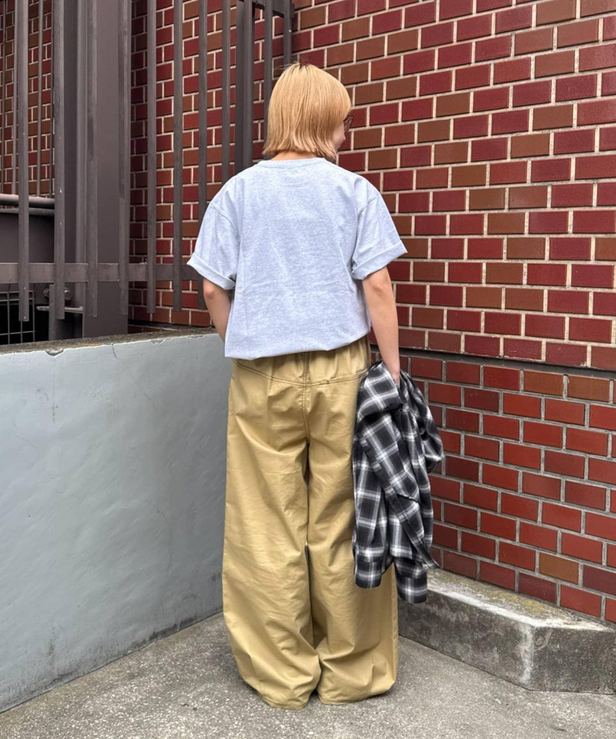 169721989