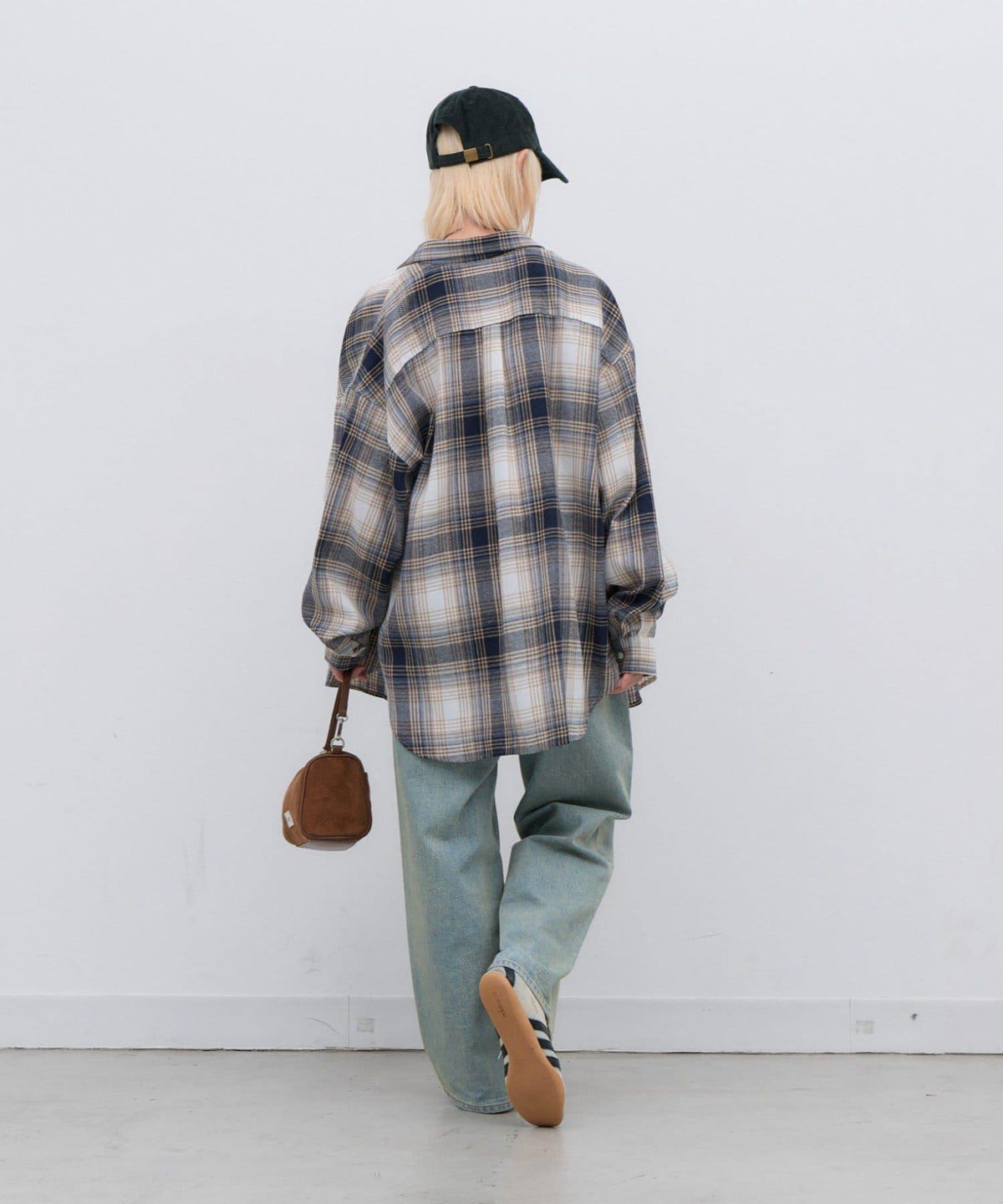 173876106