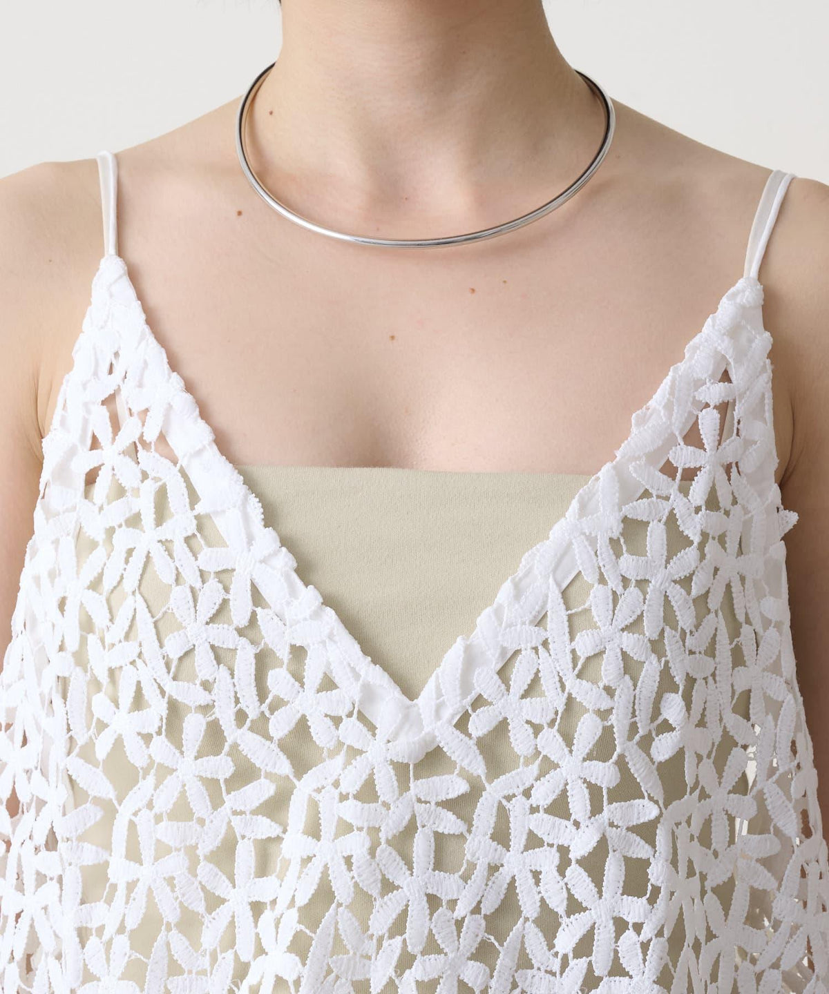 155728236