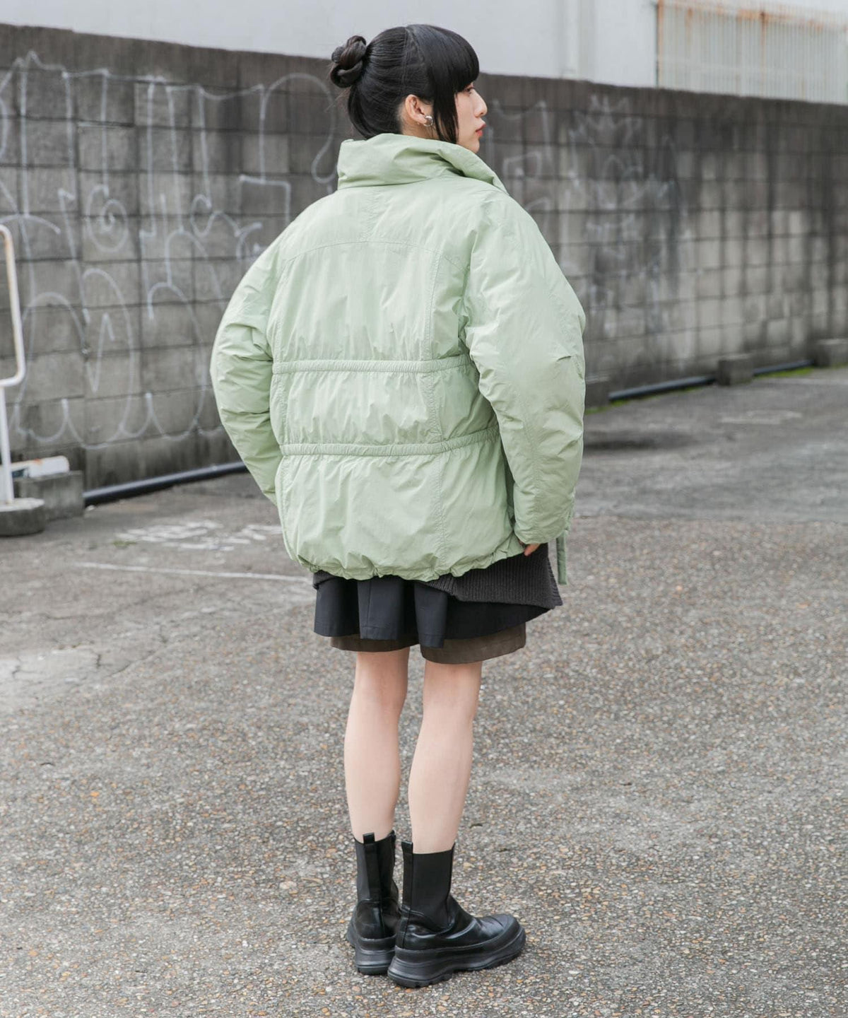 166158777