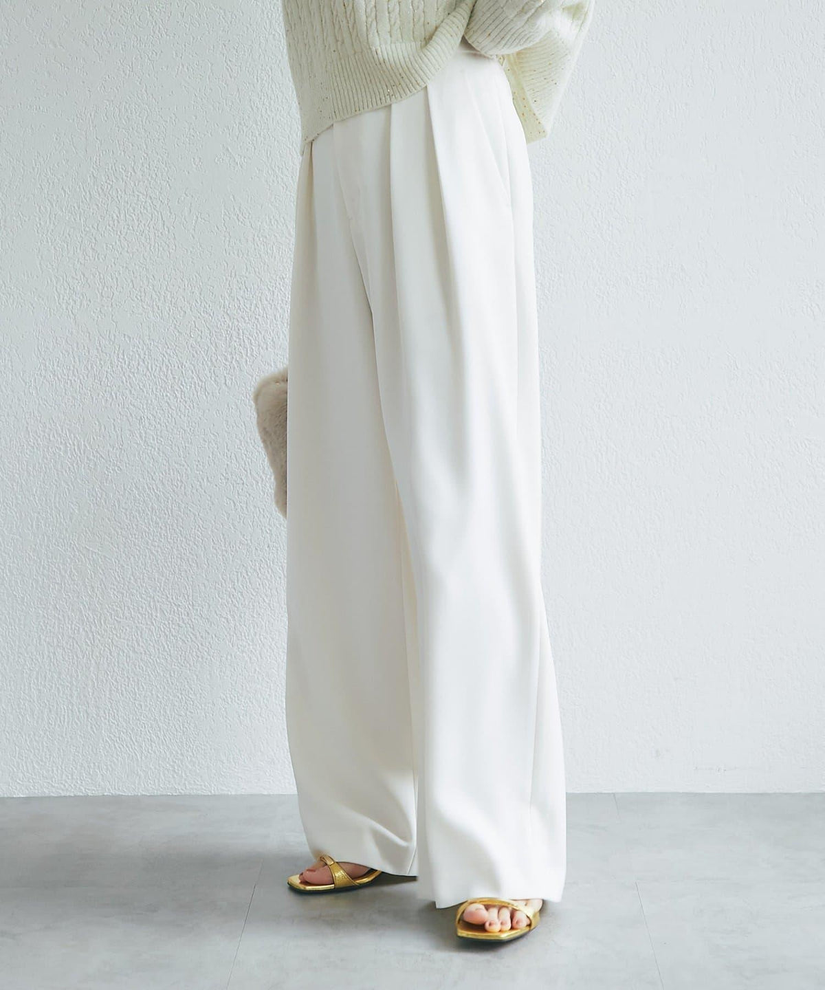 173752423