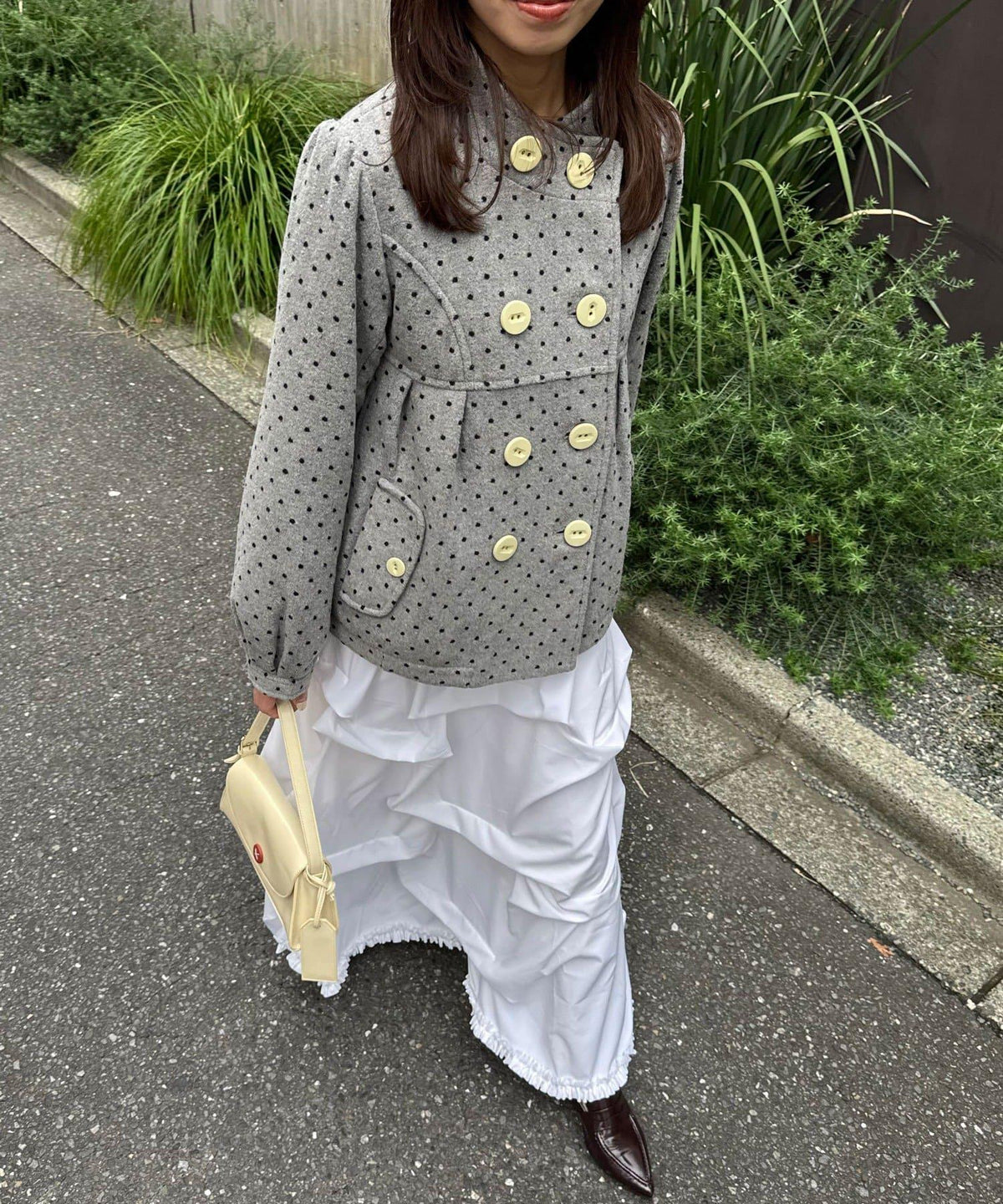 174027492