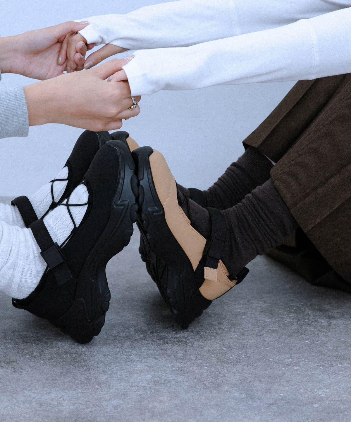 166158544