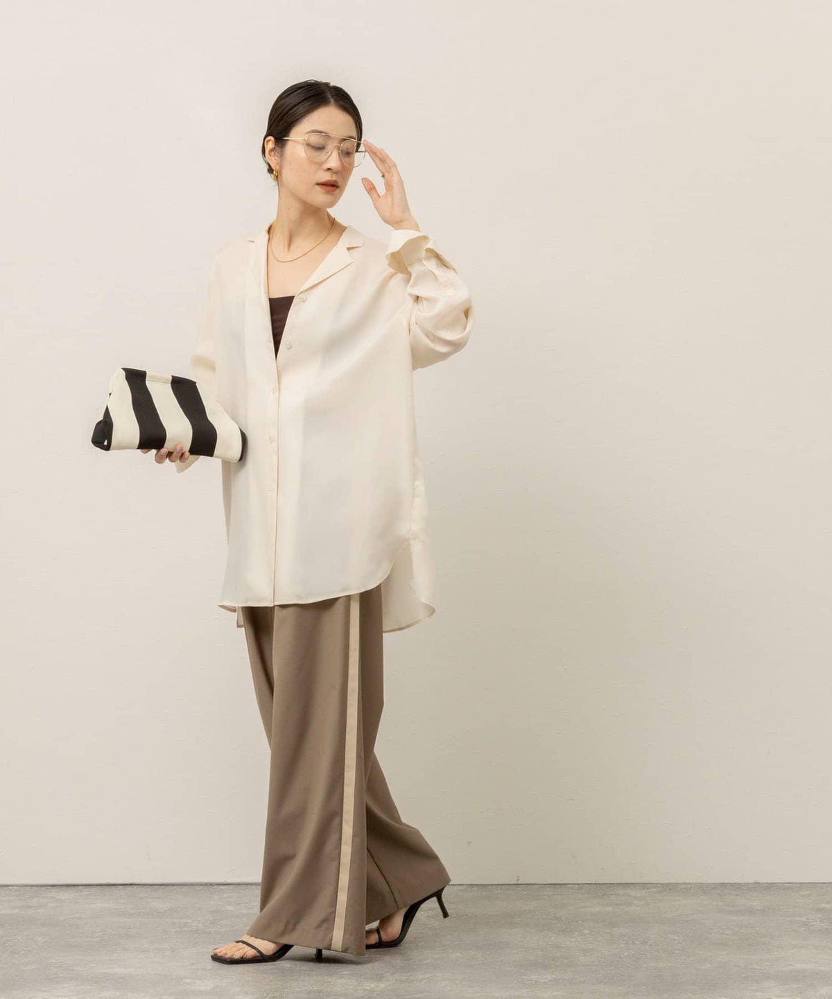 169160546