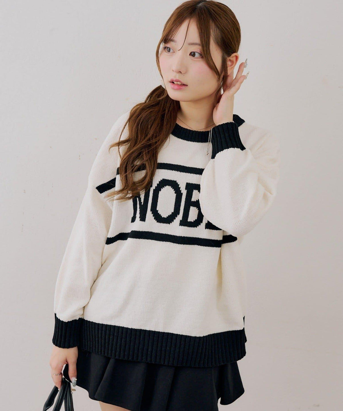 173528117