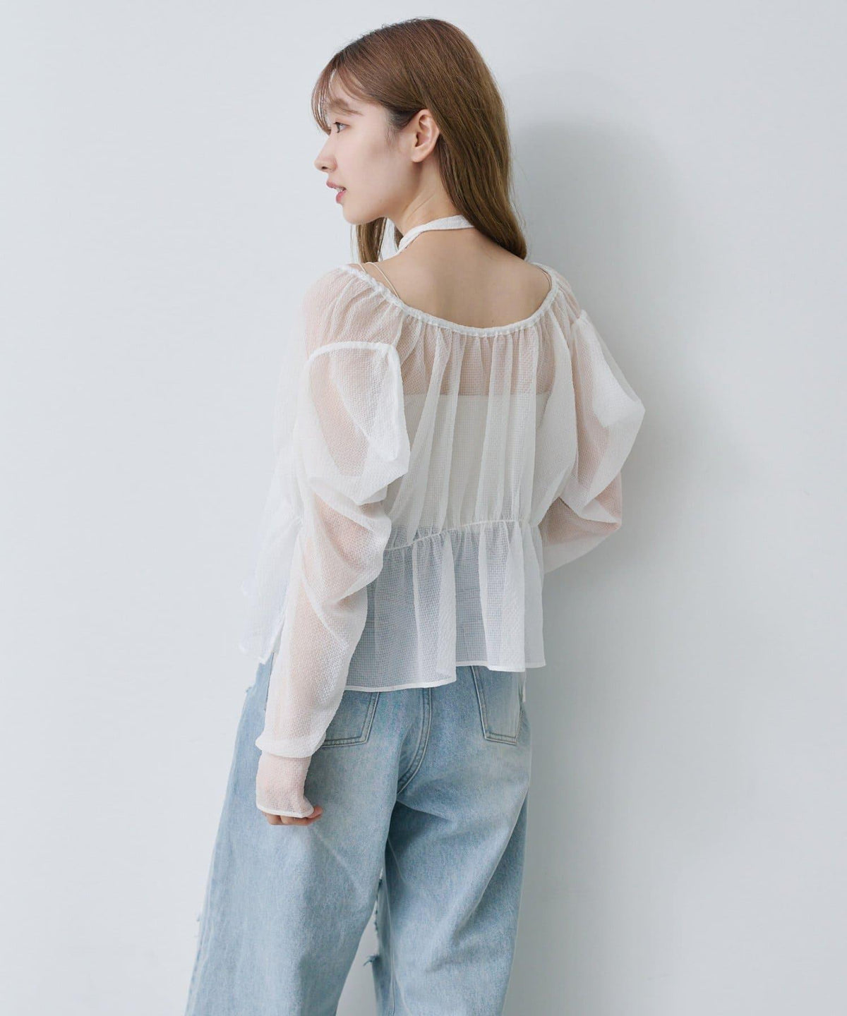 169068563
