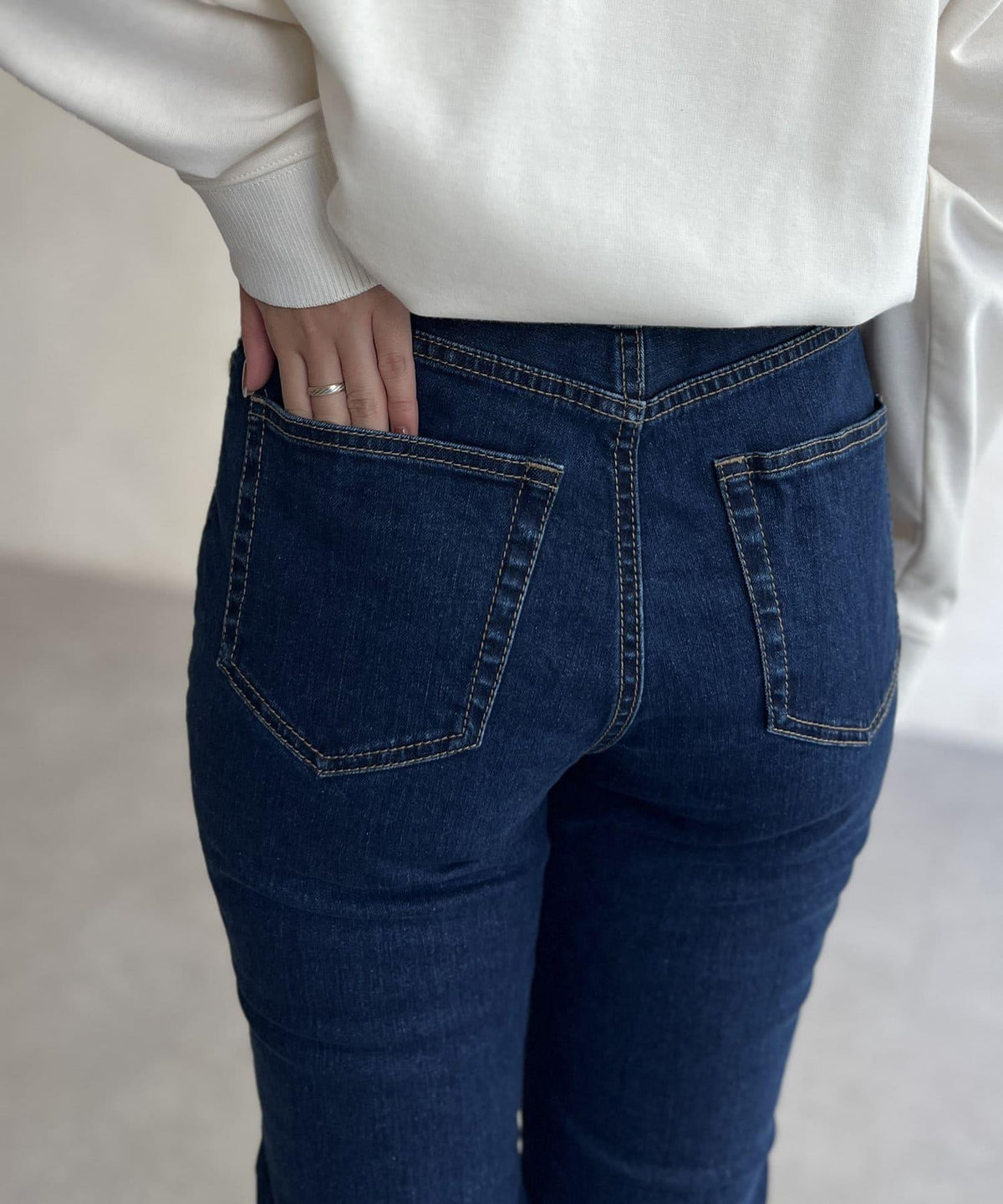 140946505