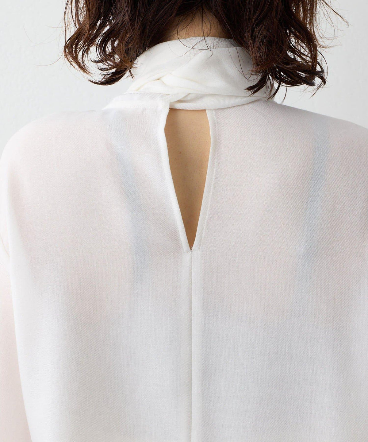 173007806
