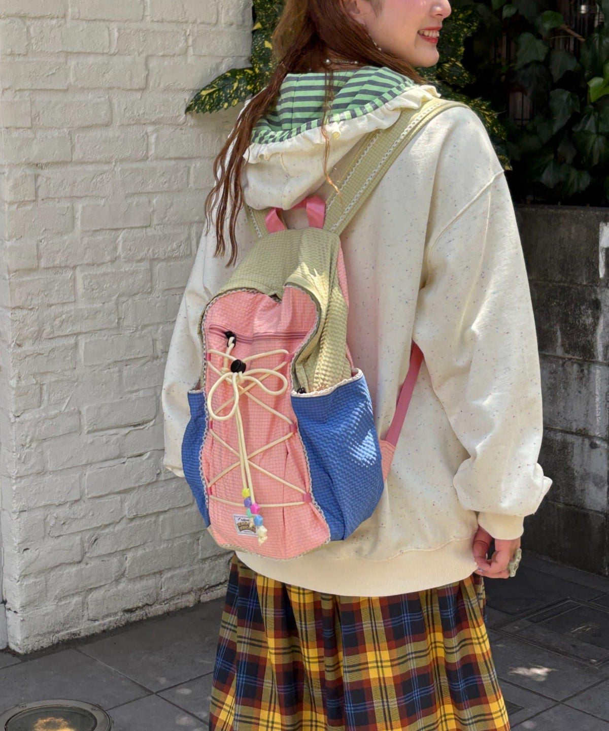 172581575