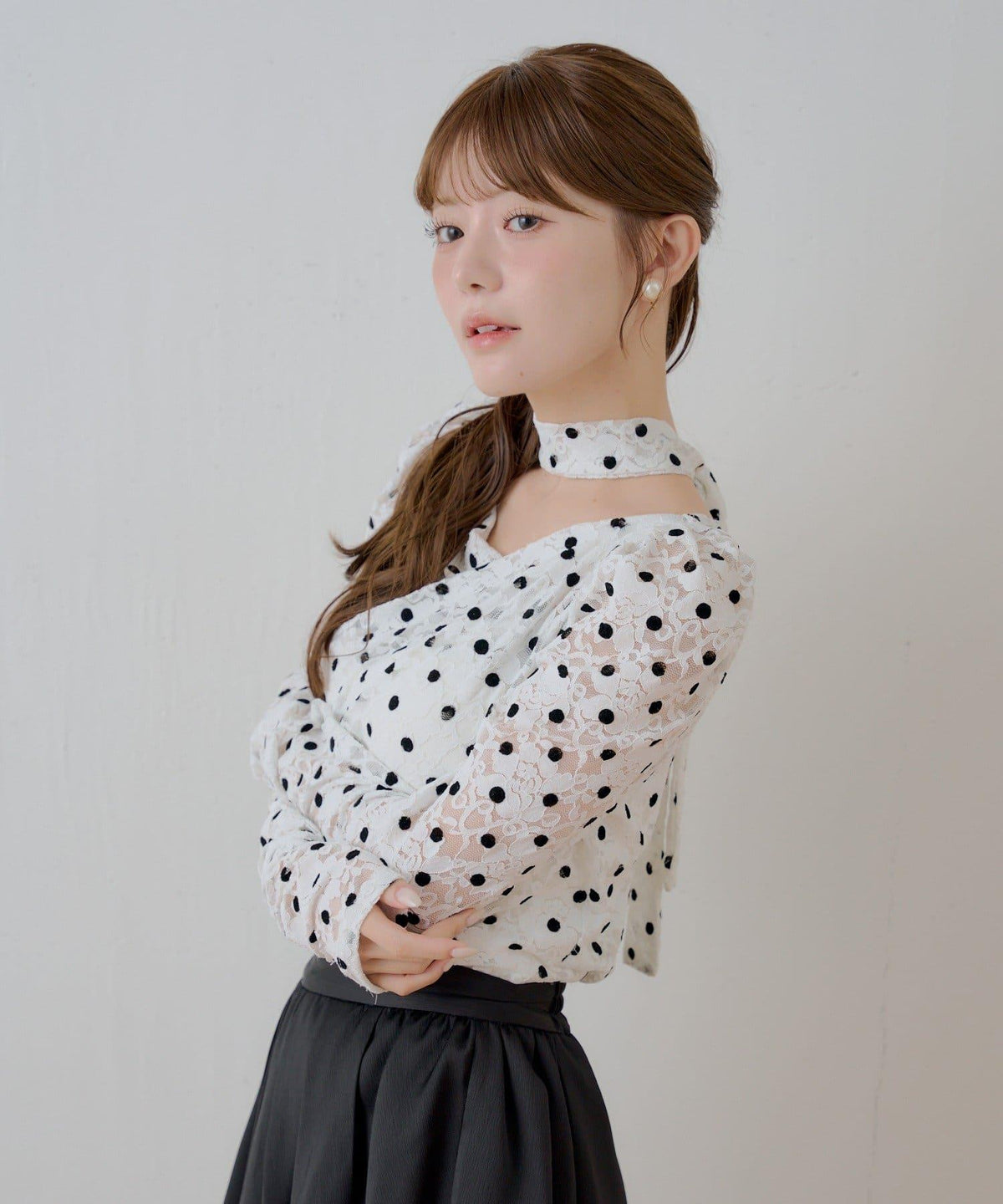 172860760